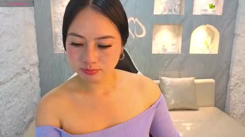 Snapshot of catalina_tx_ chatting on February 4, 1:06 pm Online 800 to 1400 online show from February 4, 1:06 pm