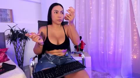 Catalina online show from January 17, 1:35 pm