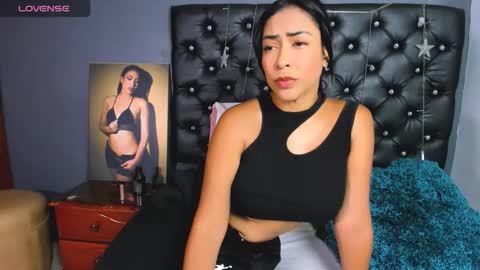 Catalina online show from March 27, 6:29 pm