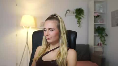 catecrago  online show from September 27, 8:41 am