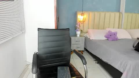 Snapshot of cathaleya_17 chatting on June 30, 3:40 am cathaleya_17 online show from June 30, 3:40 am