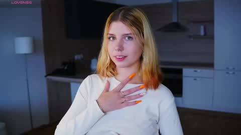 Snapshot of catharinehaeckel chatting on October 18, 4:37 am Katrin online show from October 18, 4:37 am