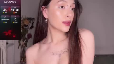 Snapshot of catherenee chatting on December 20, 11:56 pm Rene online show from December 20, 11:56 pm