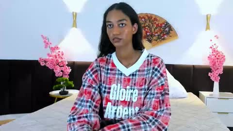 Snapshot of catherineedwards chatting on November 5, 2:50 pm Catherine online show from November 5, 2:50 pm