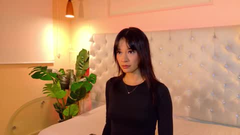 Snapshot of cathmellow_ chatting on February 14, 11:23 pm CATH online show from February 14, 11:23 pm