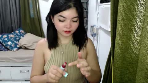 Snapshot of cathy_lyn chatting on June 2, 11:29 pm cathy_lyn online show from June 2, 11:29 pm