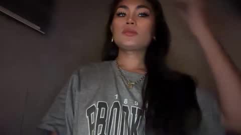 Snapshot of cathy_sanches chatting on May 27, 2:08 am cathy online show from May 27, 2:08 am