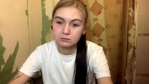 Lola online show from October 26, 9:31 pm