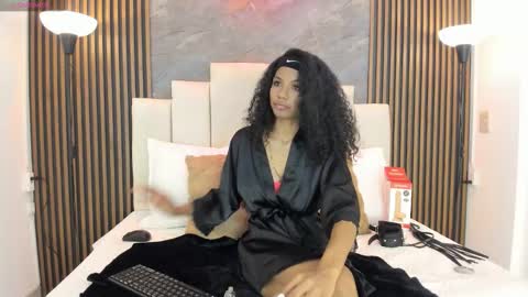 catiusca_reyes_03 online show from December 3, 1:20 pm