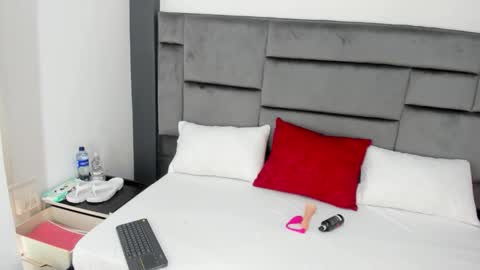 Catleya online show from December 18, 12:11 pm