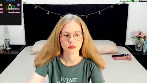 CatmintLush online show from May 24, 11:32 pm