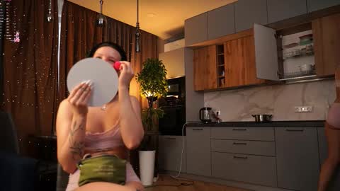 Snapshot of catolinanight chatting on February 27, 6:24 am catolinanight online show from February 27, 6:24 am