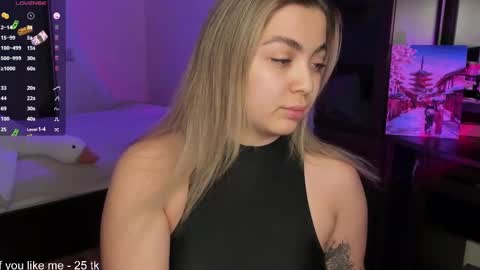 Snapshot of catrinaeuphorina chatting on March 5, 3:40 pm Catrina or just Cat online show from March 5, 3:40 pm