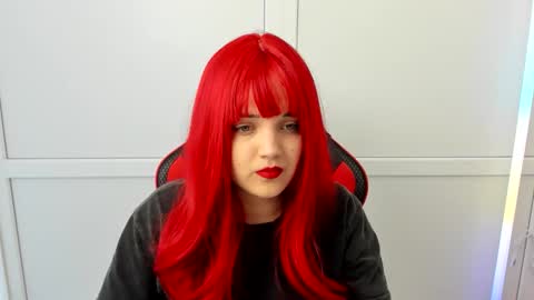 Snapshot of catrine_cute chatting on April 4, 7:06 am Catrine online show from April 4, 7:06 am