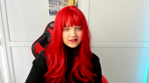 Snapshot of catrine_cute chatting on April 11, 7:13 am Catrine online show from April 11, 7:13 am