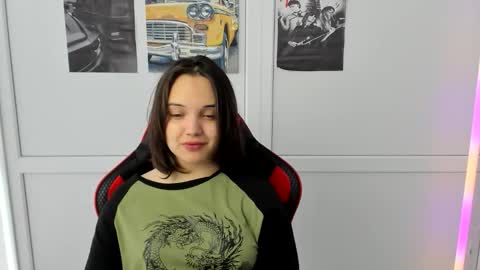 Snapshot of catrine_cute chatting on April 23, 6:47 am Catrine online show from April 23, 6:47 am