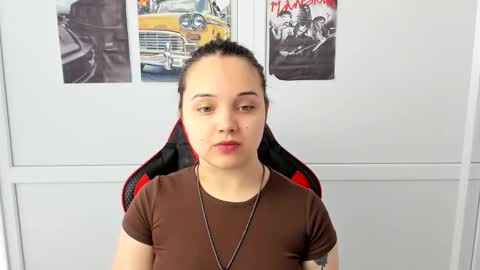 Snapshot of catrine_cute chatting on April 25, 7:11 am Catrine online show from April 25, 7:11 am