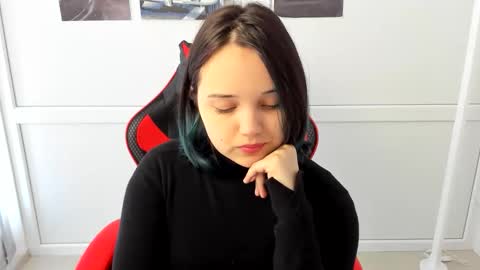 Snapshot of catrine_cute chatting on April 28, 6:18 am Catrine online show from April 28, 6:18 am