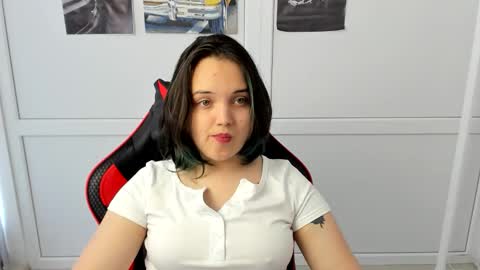 Snapshot of catrine_cute chatting on May 6, 7:13 am Catrine online show from May 6, 7:13 am