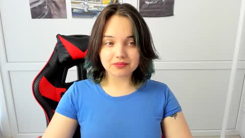 Snapshot of catrine_cute chatting on May 7, 6:41 am Catrine online show from May 7, 6:41 am