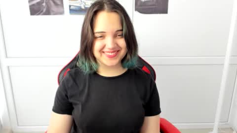 Snapshot of catrine_cute chatting on May 9, 6:40 am Catrine online show from May 9, 6:40 am