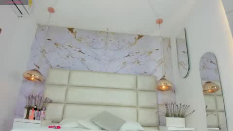 Snapshot of cattalina_storm chatting on February 9, 7:19 pm cattalina_storm online show from February 9, 7:19 pm