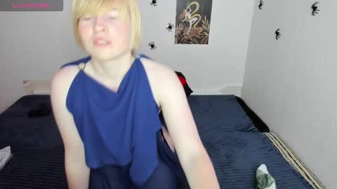 cattie_w_ online show from October 31, 1:28 am