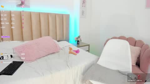 catvalentinee_ online show from January 19, 8:07 am