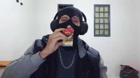 Snapshot of caugusto91 chatting on February 23, 3:37 am Carlos A online show from February 23, 3:37 am