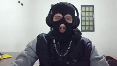 Snapshot of caugusto91 chatting on March 3, 12:06 am Carlos A online show from March 3, 12:06 am