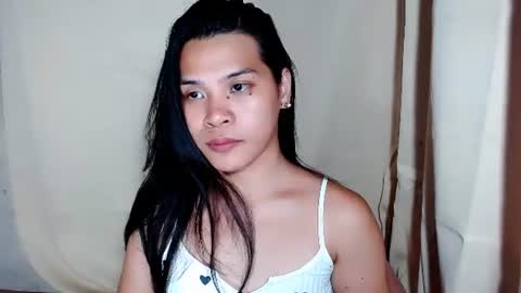 Snapshot of caylineaddison chatting on June 24, 2:43 am The Queen Named ADDISON online show from June 24, 2:43 am