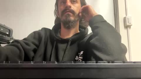 Snapshot of cayu_frensh94 chatting on December 3, 1:41 am cayu_frensh94 online show from December 3, 1:41 am
