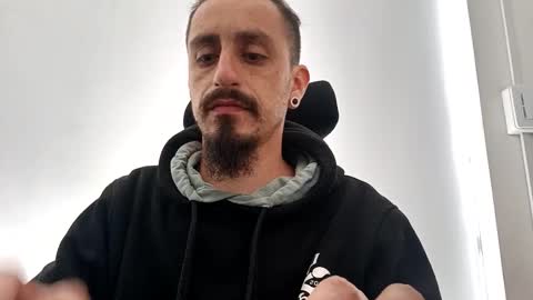 Snapshot of cayu_frensh94 chatting on March 14, 2:22 pm cayu_frensh94 online show from March 14, 2:22 pm