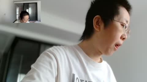 Snapshot of cbz112233 chatting on May 5, 7:05 am ANNYANNY online show from May 5, 7:05 am