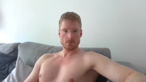 Snapshot of ccloser87 chatting on May 16, 10:12 am ccloser87 online show from May 16, 10:12 am