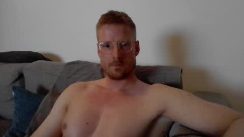 Snapshot of ccloser87 chatting on June 8, 7:36 pm ccloser87 online show from June 8, 7:36 pm