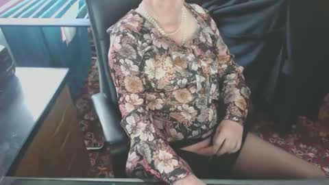 Snapshot of cdheels62 chatting on May 16, 8:33 am jessica online show from May 16, 8:33 am