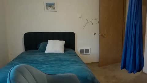 Cecilee Sohless  online show from January 18, 7:06 pm