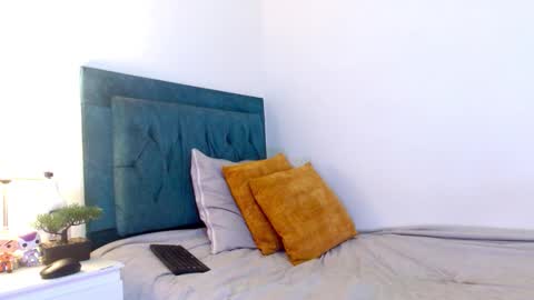 Snapshot of cedrixx10 chatting on February 21, 9:49 pm Cedrixx10 online show from February 21, 9:49 pm