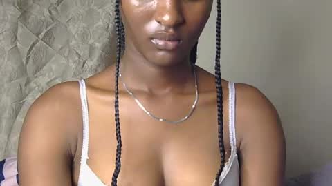 cee_queen online show from June 24, 1:15 am