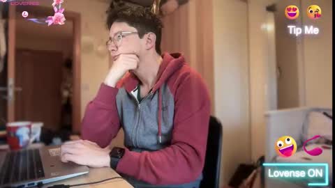 Snapshot of ceedm91 chatting on October 16, 9:32 am ceedm91 online show from October 16, 9:32 am