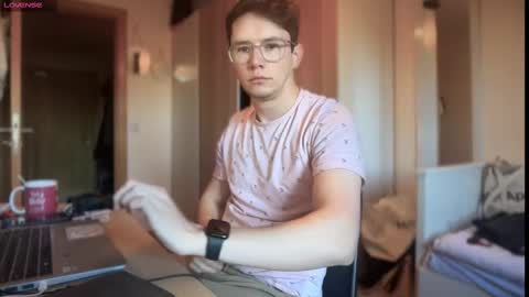 Snapshot of ceedm91 chatting on October 22, 9:53 am ceedm91 online show from October 22, 9:53 am