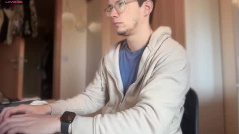 Snapshot of ceedm91 chatting on November 4, 10:58 am ceedm91 online show from November 4, 10:58 am