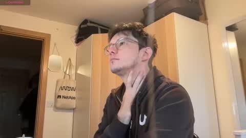 Snapshot of ceedm91 chatting on February 11, 8:41 am ceedm91 online show from February 11, 8:41 am