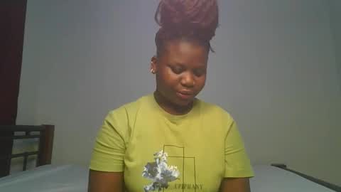 ceepretty25 online show from April 14, 12:16 am