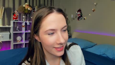 Josie Manesi online show from January 24, 7:07 pm