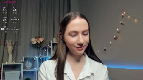 Josie Manesi online show from February 20, 7:30 pm