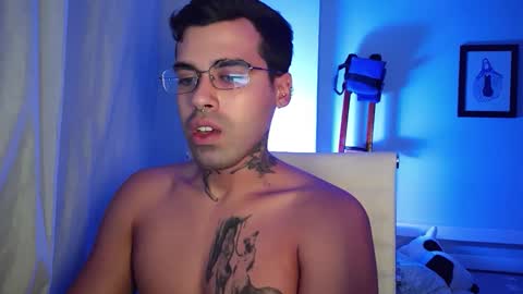 Snapshot of celesluddenn chatting on October 18, 11:27 pm Celes online show from October 18, 11:27 pm