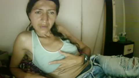 Snapshot of celeste198694 chatting on May 4, 1:51 pm celeste198694 online show from May 4, 1:51 pm