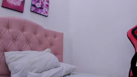 celeste_bellanova online show from July 16, 12:11 pm
